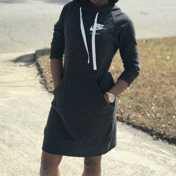 womens black nike dress